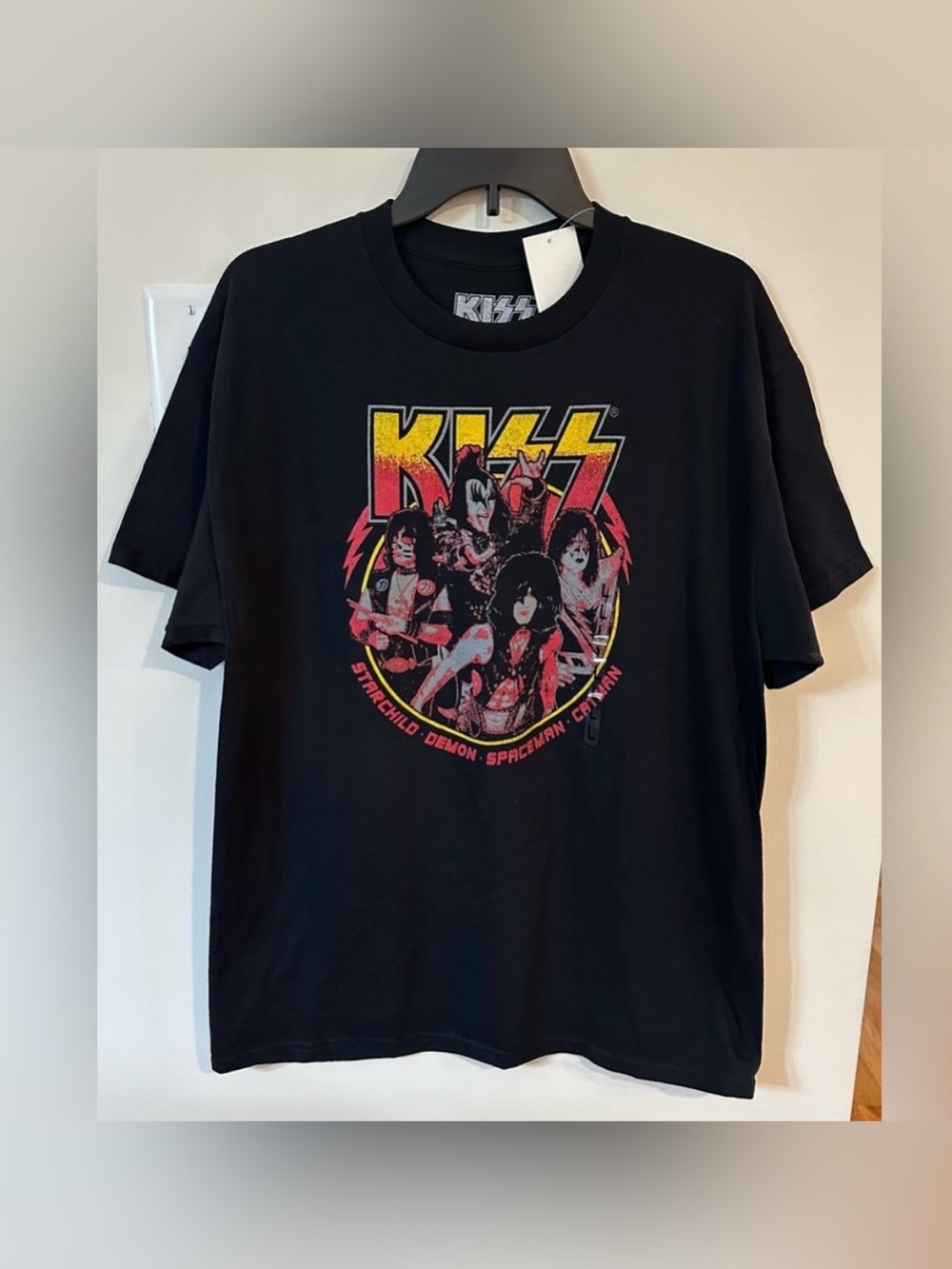 KISS Men’s Black/Red/Gray/Yellow Graphic Tshirt NWT Size XXL